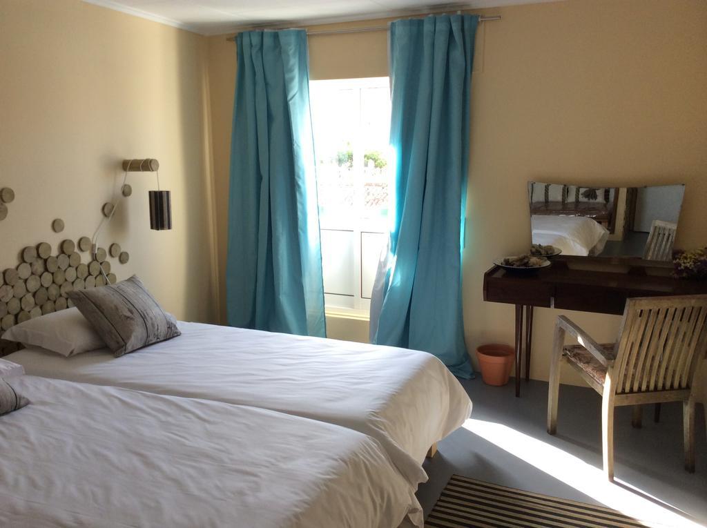 Marina Lounge Hostel Ponta Delgada Chambre photo